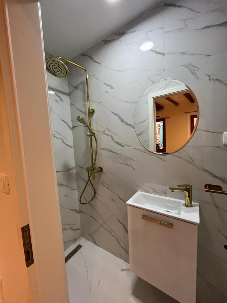 Vintage Apartment Rovinj Old Town Luaran gambar